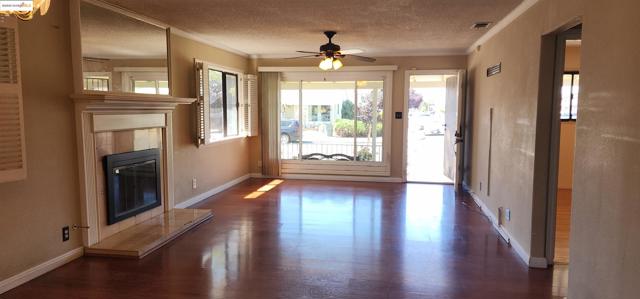 3672 Del Monte Way, San Leandro CA: https://media.crmls.org/mediaz/99ee6367-b794-4d41-b0cc-895f5483bc45.jpg