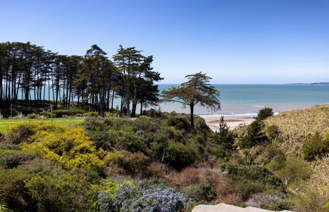 302 Seascape Resort Drive, Aptos CA: https://media.crmls.org/mediaz/99eeb71d-8f8d-4e0a-a19c-4a0b79bd56a3.jpg