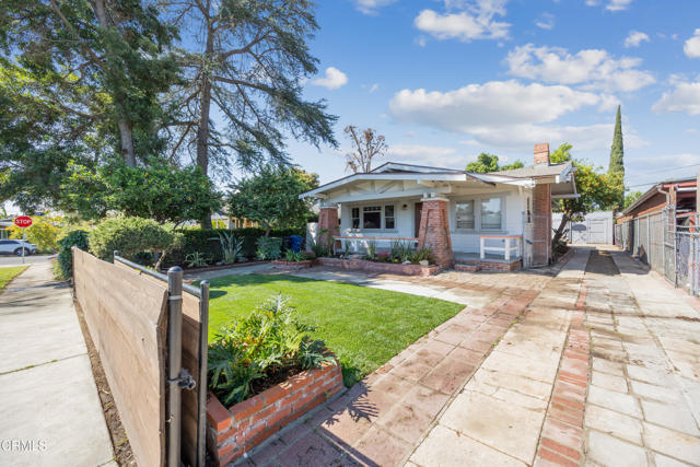 Detail Gallery Image 2 of 24 For 1607 N Avenue 54, Los Angeles,  CA 90042 - 4 Beds | 2 Baths