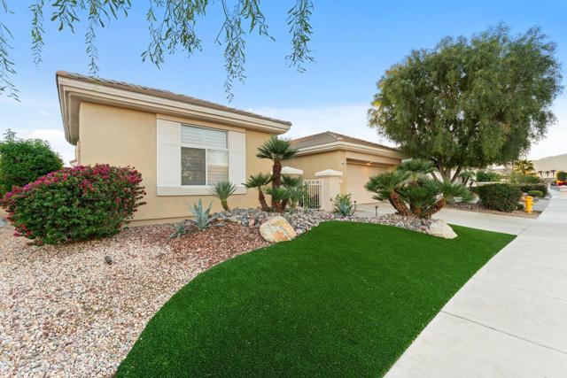78325 Cloveridge Way, Palm Desert CA: https://media.crmls.org/mediaz/99efde03-07c0-4b3f-b509-f3dc5a8c9eab.jpg