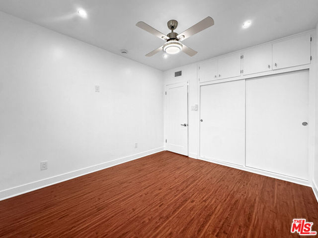 804 E Kelso Street, Inglewood CA: https://media.crmls.org/mediaz/99f0e2e0-5846-412e-b871-55b23376fadf.jpg