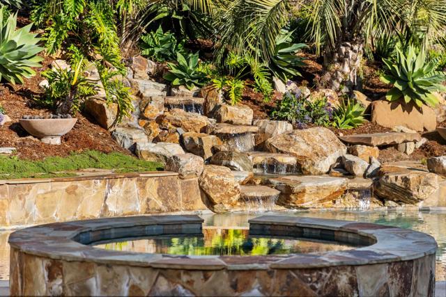 Detail Gallery Image 28 of 38 For 5560 Meadows Del Mar, San Diego,  CA 92130 - 6 Beds | 6/1 Baths