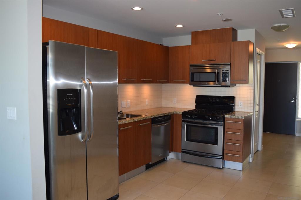 825 Beech St - photo 6