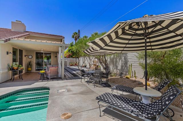 Image 26 of 38 For 52505 Avenida Alvarado