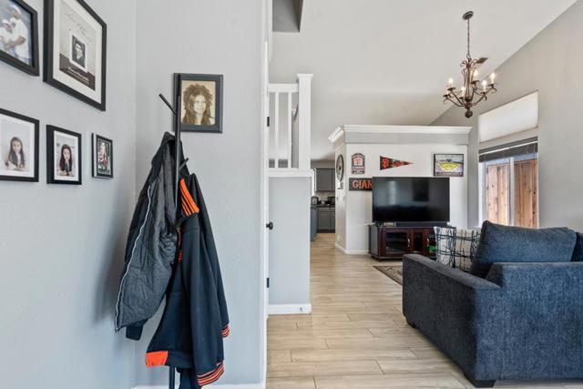 730 Marseille Drive, Hollister CA: https://media.crmls.org/mediaz/99f213cd-4df6-4d38-a567-4df0d19ea4f6.jpg