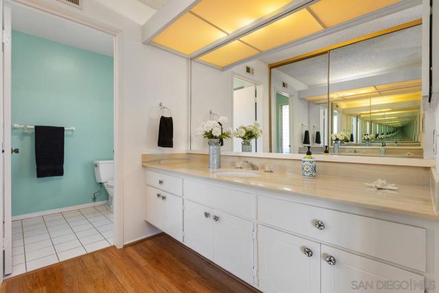 12226 Casero Ct., San Diego CA: https://media.crmls.org/mediaz/99f2649b-2a0a-4454-867b-813a6033ee60.jpg