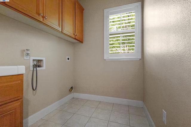 2004 W Lagoon Rd, Pleasanton CA: https://media.crmls.org/mediaz/99f2c490-87fc-4c9d-8f29-d059609e6ad8.jpg