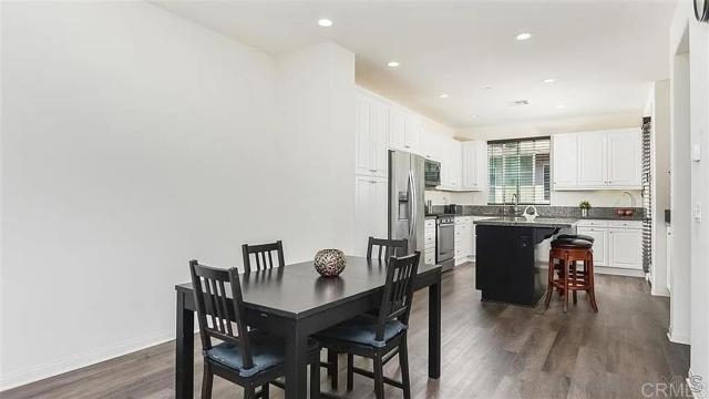 Detail Gallery Image 5 of 21 For 16160 Veridian Cir, San Diego,  CA 92127 - 4 Beds | 3/1 Baths