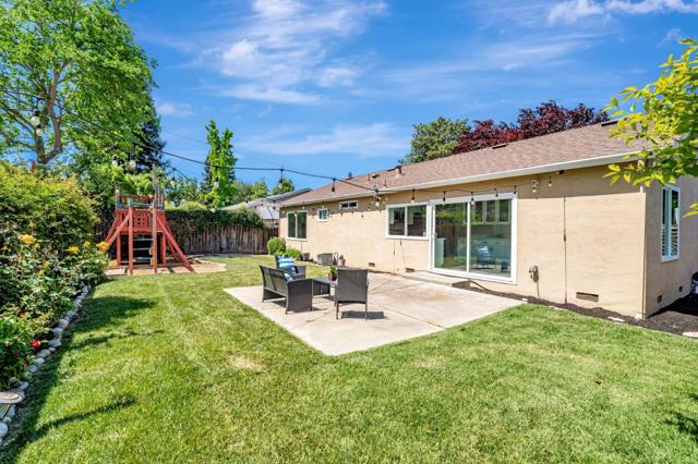 5692 Hansen Drive, Pleasanton CA: https://media.crmls.org/mediaz/99f30284-c98b-4dcf-ba32-2161e4faaf70.jpg