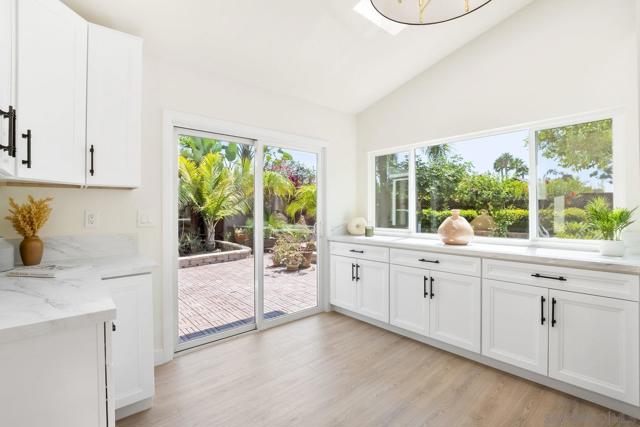 9956 Cummins Pl, San Diego CA: https://media.crmls.org/mediaz/99f308a1-4cf1-4c98-b8f8-c18a844da189.jpg