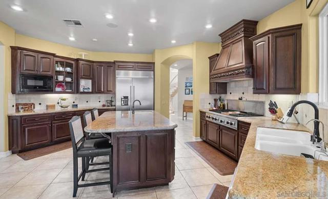 21100 Paseo Montana, Murrieta CA: https://media.crmls.org/mediaz/99f36bb5-b7d0-4ad1-a4be-54a106dc031c.jpg