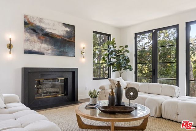 8171 Tianna Road, Los Angeles CA: https://media.crmls.org/mediaz/99f37867-0b27-4255-aa5a-f5cdc68efbcf.jpg