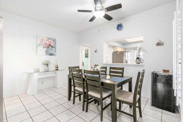 115 Desert Falls Dr. East E Drive, Palm Desert CA: https://media.crmls.org/mediaz/99f3fc38-753a-4212-bee3-e54d358bb9c9.jpg