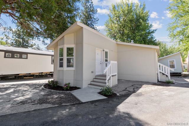 22899 Byron Rd, Crestline CA: https://media.crmls.org/mediaz/99f49c15-a500-4e30-804c-dc0cd492ace0.jpg