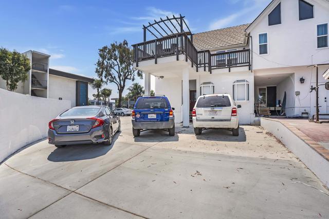 3943 Ingraham St, San Diego CA: https://media.crmls.org/mediaz/99f5b599-30e0-4019-a8bc-3e24b2f5fd47.jpg
