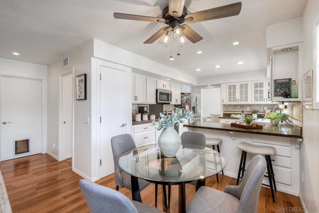 13791 Via Tres Vista, San Diego CA: https://media.crmls.org/mediaz/99f66796-0696-471c-b657-d3357a95d156.jpg