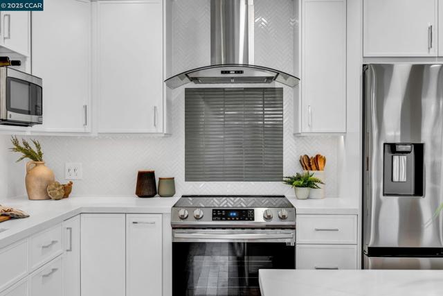 1200 Leisure Ln, Walnut Creek CA: https://media.crmls.org/mediaz/99f6fc3a-8652-472c-b591-555beec1e2b5.jpg