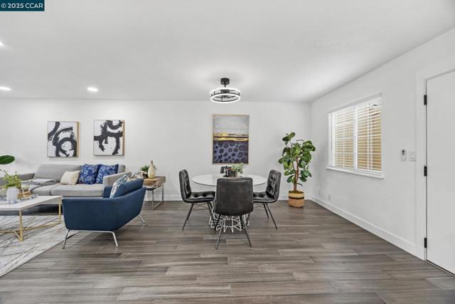 Details for 917 60th St  , Oakland, CA 94608