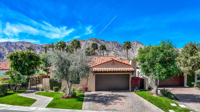 Image 7 of 43 For 50115 Valencia Court