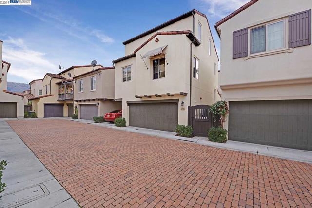 549 Ficus Ter, Fremont CA: https://media.crmls.org/mediaz/99f8917e-0c84-4fb8-bda5-2e1e447d3345.jpg