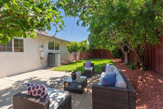 3562 Earl Drive, Santa Clara CA: https://media.crmls.org/mediaz/99f97047-d067-4e64-acd4-75dafbd63e0a.jpg