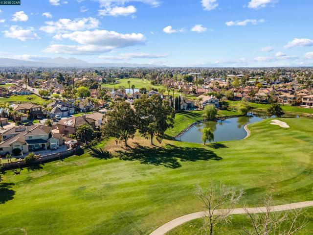 5541 Lanai Court, Discovery Bay CA: https://media.crmls.org/mediaz/99f9891d-0361-4254-9704-3ae9cb137df5.jpg
