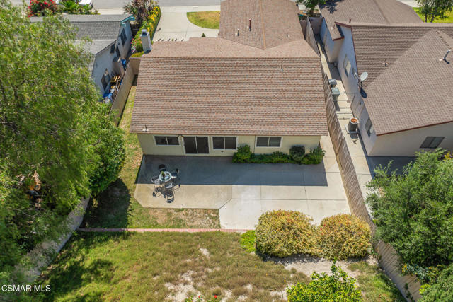 1569 Burning Tree Drive, Thousand Oaks CA: https://media.crmls.org/mediaz/99f9c4f6-c33e-4e41-b920-8a545b81db00.jpg