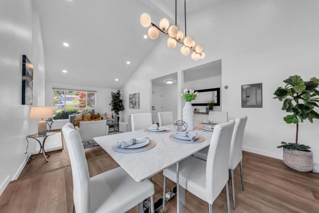 6 Whitecliff Court, San Mateo CA: https://media.crmls.org/mediaz/99fa09f7-f968-4c31-978b-349607134e36.jpg