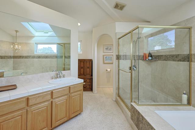638 Margarita Ave, Coronado CA: https://media.crmls.org/mediaz/99fa62cd-220c-4ac5-8999-c304834e0065.jpg