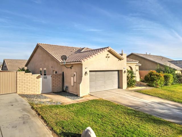 41126 Maxwell Court, Indio CA: https://media.crmls.org/mediaz/99fab314-eca9-45b0-810d-765f96781ccd.jpg