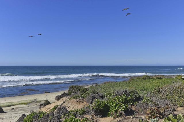 101 Coast Boulevard, La Jolla CA: https://media.crmls.org/mediaz/99fad4bd-06a2-47bc-8691-e4bd3455f2f5.jpg