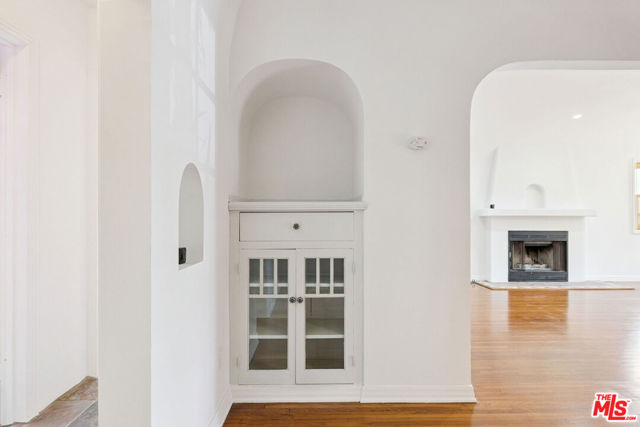 11819 Juniette Street, Culver City CA: https://media.crmls.org/mediaz/99fc14a2-2089-4d2d-9ae0-c3cb3c9892cd.jpg