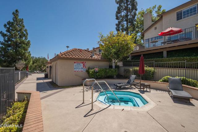 140 Windrose Drive, Newbury Park CA: https://media.crmls.org/mediaz/99fd6309-f500-443c-85ed-450444cd4f54.jpg