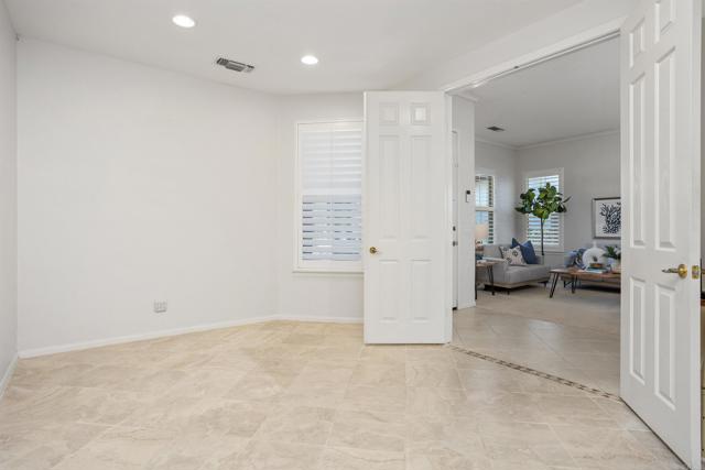 2228 Corte Ananas, Carlsbad CA: https://media.crmls.org/mediaz/99feb7e3-e55b-492f-9eb8-669547d42daf.jpg