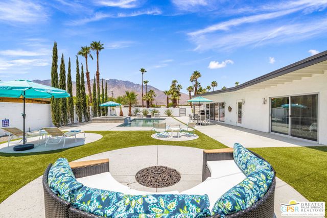 3351 E Paseo Barbara, Palm Springs CA: https://media.crmls.org/mediaz/99fec140-118f-4e79-a5ec-fd0491f2c80a.jpg