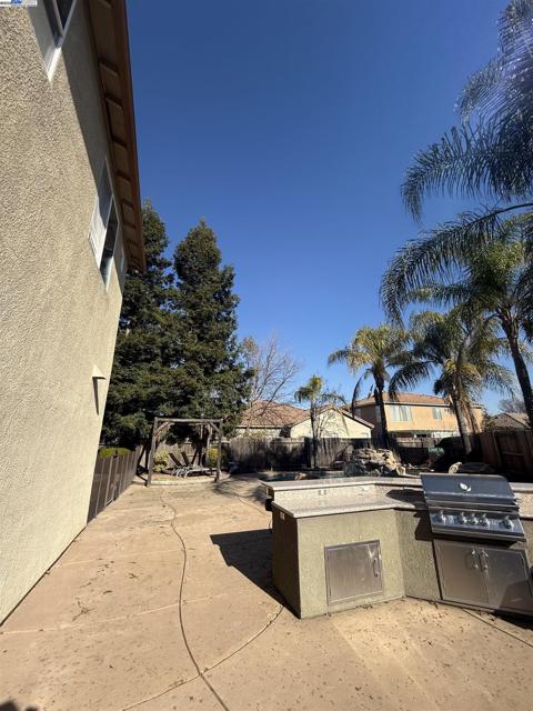 Image 29 of 44 For 9471 Mourverde Court