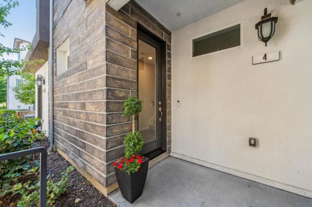193 William Manly Street, San Jose CA: https://media.crmls.org/mediaz/99ffbbd7-3d14-427e-be24-1ff0efebae3a.jpg