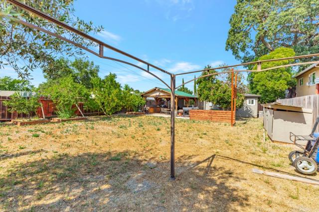8011 Church Street, Gilroy CA: https://media.crmls.org/mediaz/99ffffdb-421b-4476-a3b0-a26affc30543.jpg