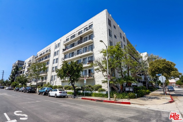 Image 2 for 1115 S Elm Dr #3, Los Angeles, CA 90035