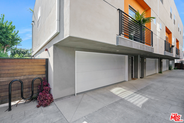 6066 Pickford St, Los Angeles, CA 90035