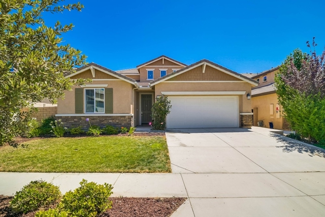 18195 Corktree Dr., San Bernardino, CA 92407