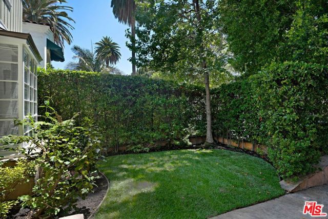 Image 3 for 1016 N Croft Ave, Los Angeles, CA 90069