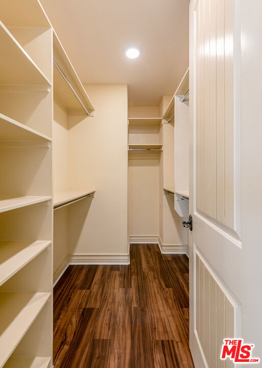 Walk-in closet