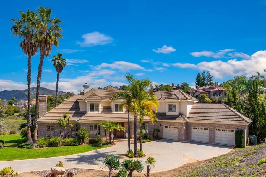 17941  Vista Lomas Dr