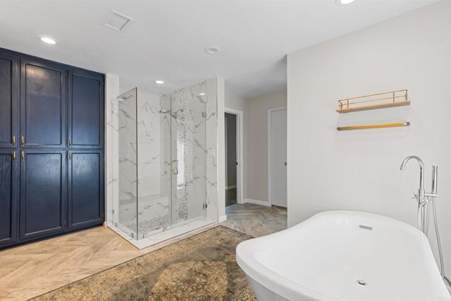 Detail Gallery Image 9 of 35 For 2528 Windmill View Rd, El Cajon,  CA 92020 - 4 Beds | 2 Baths