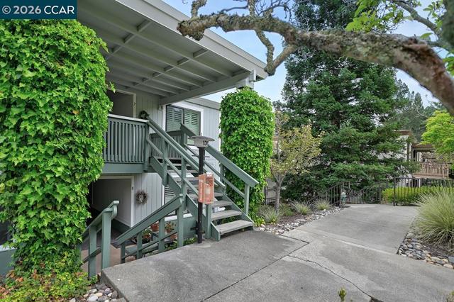 1301 Leisure Ln, Walnut Creek CA: https://media.crmls.org/mediaz/9a00b6d3-cb7c-4dd8-948d-95200bbb7c89.jpg