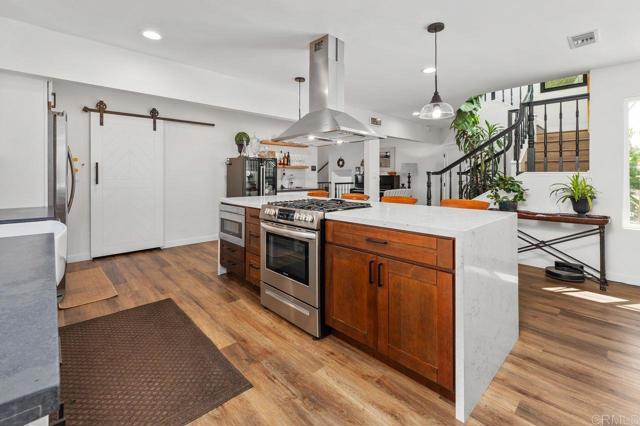 4814 Refugio Avenue, Carlsbad CA: https://media.crmls.org/mediaz/9a02da89-b5ef-49a5-8461-60ac1239d988.jpg