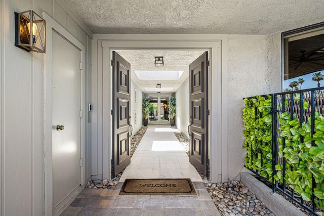 88 Princeton Drive, Rancho Mirage CA: https://media.crmls.org/mediaz/9a03d84d-3329-4baa-9db3-b7a02bee8716.jpg