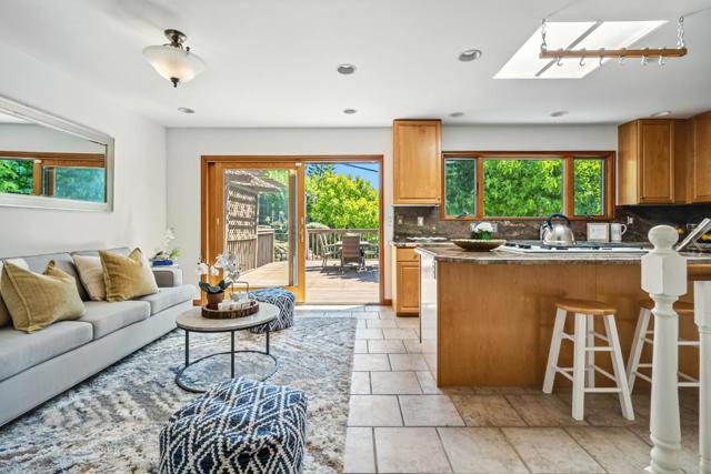 580 Madison Avenue, San Bruno CA: https://media.crmls.org/mediaz/9a04025b-1d22-4c20-95eb-5f4cc18cbe56.jpg