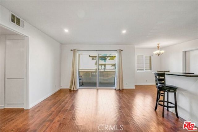 5003 Tilden Avenue, Sherman Oaks CA: https://media.crmls.org/mediaz/9a0458b9-c2c2-48bc-a7f1-f5c126cbf388.jpg